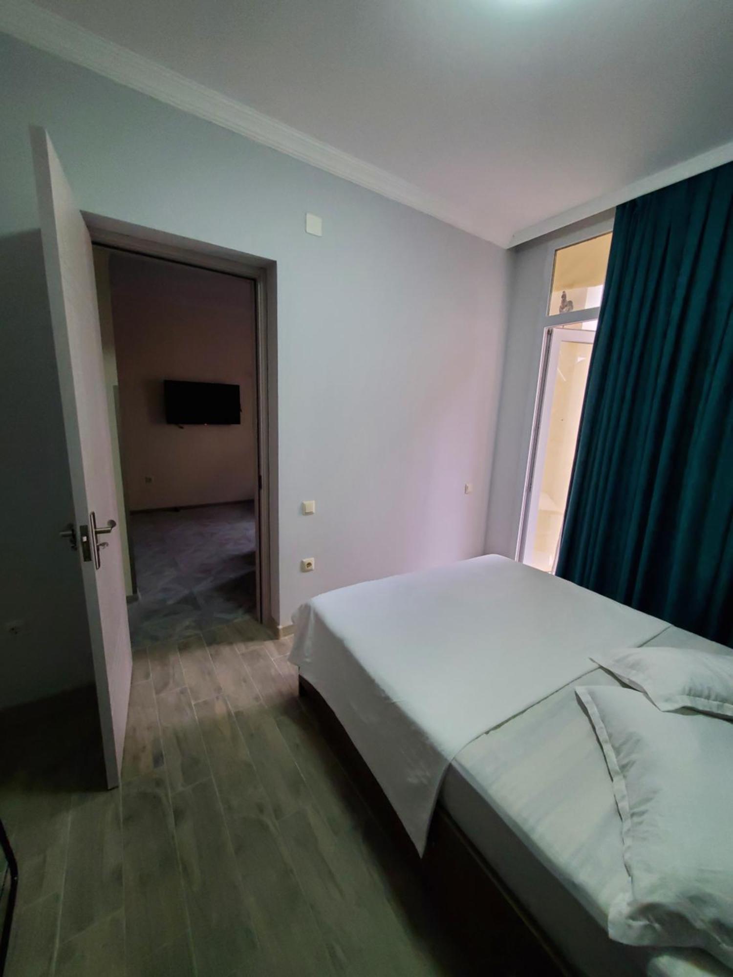 Hotel Flat in Batumi Esterno foto